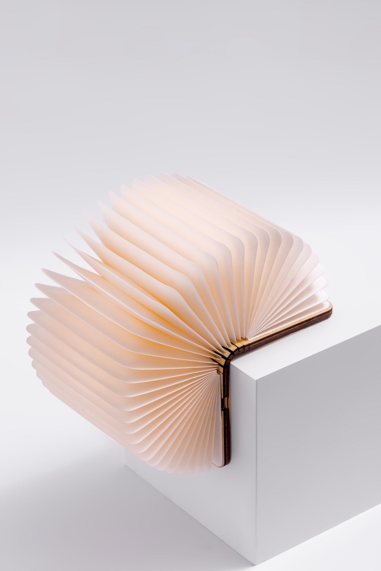 Lucio Glow Lamp – Aura
